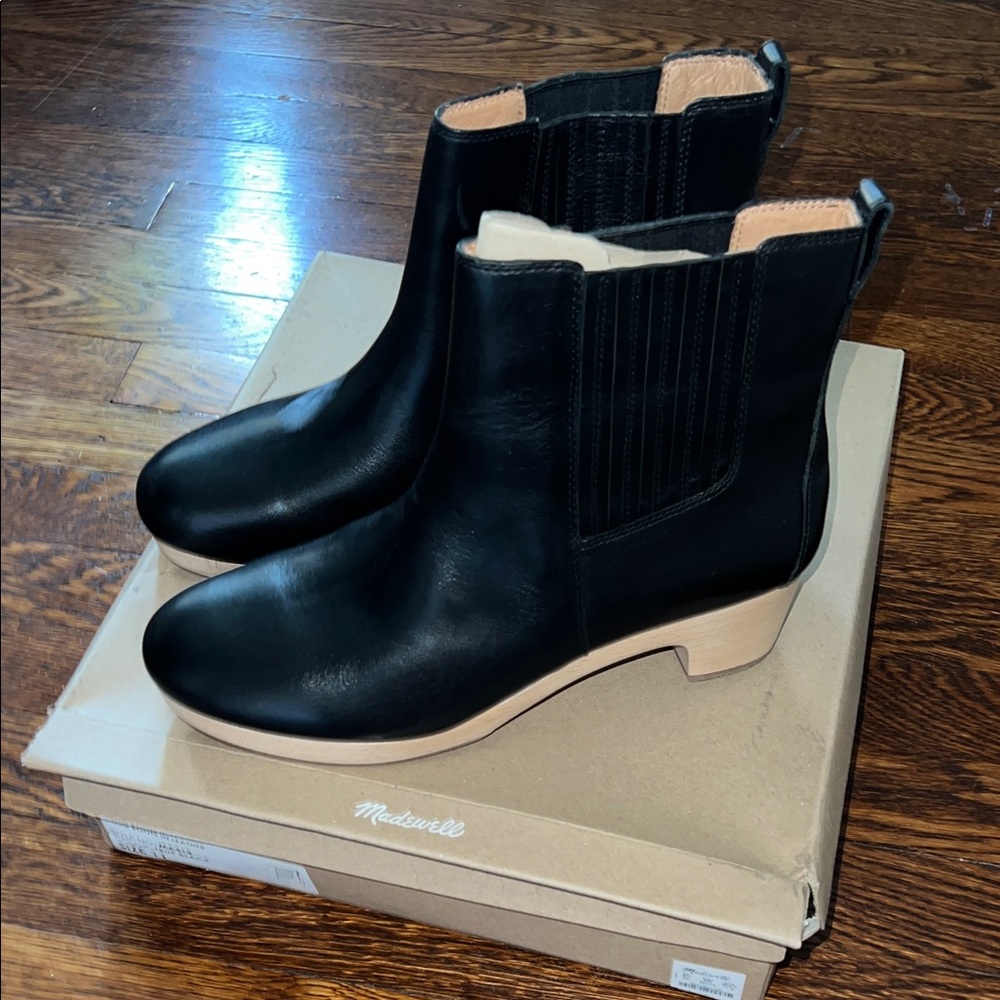 NEW Madewell Black and Tan Ankle Clog Booties 11